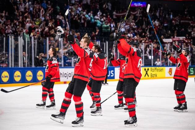 230527 Players of Canada celebrate after the 2023 IIHF Ice Hockey World Championship semifinal game between Canada and Latvia on May 27, 2023 in Tampere Photo Joel Marklund BILDBYRAN kod JM JM0485 bbeng ishockey ice hockey ishockey vm 2023 ishockey vm vm vm 2023 iihf ice hockey world championship semifinal semi final kanada canada latvia lettland jubel  Copyright: JOELxMARKLUND BB230527JM056