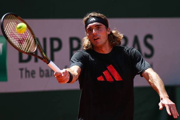 2023 French Open - Previews Stafanos Tsitsipas of Greece in action during a practice match ahead of the French Open Tennis at Roland Garros Paris France  Copyright: xIbrahimxEzzatx originalFilename:ezzat-notitle230527_npM4T.jpg