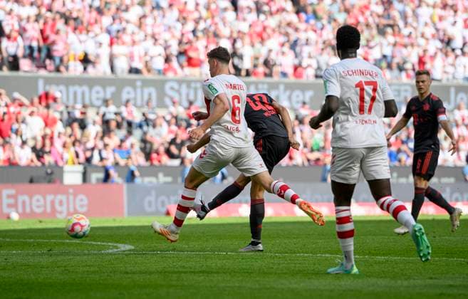 Sport Themen der Woche KW21 Jamal MUSIALA (M Nr 42) schiesst das Tor zum 1:2, Aktion, gegen Eric MARTEL l. (K), Fussball 1. Bundesliga, 34.Spieltag, 1. FC Koeln (K) - FC Bayern Muenchen (M) 1:2, am 27.05.2023 in Koeln Deutschland. DFL regulations prohibit any use of photographs as image sequences and or quasi-video Â *** Jamal MUSIALA M Nr 42 scores the goal to 1 2, action, against Eric MARTEL l K , Football 1 Bundesliga, 34 Matchday, 1 FC Koeln K FC Bayern Muenchen M 1 2, on 27 05 2023 in Koeln Germany DFL regulations prohibit any use of photographs as image sequences and or quasi video Â