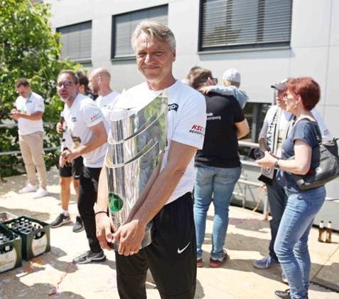 28 05 2023, football, men, 3 league, season 2022 2023, champions and promotion celebration of SV 07 Elversberg on the town hall forecourt in Spiesen Elversberg, coach Horst Steffen with the championship trophy Spiesen Elversberg town hall forecourt Saarland Germany EN