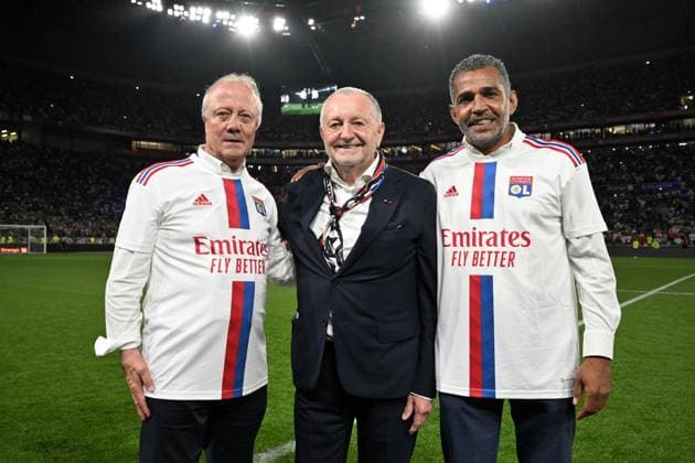 Bernard Lacombe avec Jean-Michel Aulas et Sonny Anderson FOOTBALL: Olympique Lyonnais vs Stade de Reims - Ligue 1 - 27 05 2023 FredericChambert Panoramic 