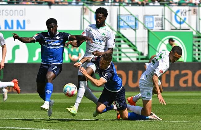 Sport Themen der Woche KW21 28.05.2023 - Fussball - Saison 2022 2023 - 2. Fussball - Bundesliga - 34. Spieltag: SpVgg Greuther Fürth ( Kleeblatt ) - SV Darmstadt 98 ( Lilien ) - Sportfoto Zink MeZi - xmexzix - DFL regulations prohibit any use of photographs as image sequences and or quasi-video - only for editorial use - Braydon Manu (7, SV Darmstadt 98 D98 SV98 ) Gideon Jung ( 23, SpVgg Greuther Fürth ) Marvin Mehlem (6, SV Darmstadt 98 D98 SV98 ) Maximilian Dietz (33, SpVgg Greuther Fürth ) *** 28 05 2023 Football Season 2022 2023 2 Football Bundesliga 34 Matchday SpVgg Greuther Fürth Kleeblatt SV Darmstadt 98 Lilien Sportfoto Zink MeZi xmexzix DFL regulations prohibit any use of photographs as image sequences and or quasi video only for editorial use Braydon Manu 7, SV Darmstadt 98 D98 SV98 Gideon Jung 23, SpVgg Greuther Fürth Marvin Mehlem 6, SV Darmstadt 98 D98 SV98 Maximilian Dietz 33, SpVgg Greuther Fürth