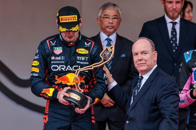 Prince albert presents the trophy to Max Verstappen Red Bull Racing, Monaco Grand Prix, Motorsport, Formula 1, 2023 season, 28 05 2023 Monaco Grand Prix, Motorsport, Formula 1, 2023 season, 28 05 2023 Monaco Copyright: xEibner-Pressefoto AlexanderxNeisx EP_ANS