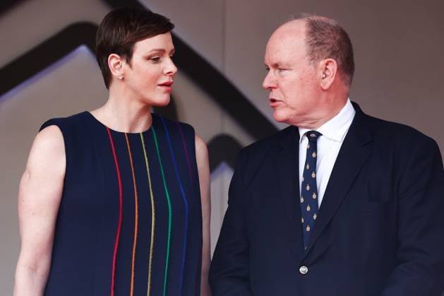 Formel 1, GP von Monaco, Fürst Albert und Fürstin Charlene F1 Grand Prix Of Monaco Princess Charlene of Monaco and Prince Albert II of Monaco on the podium after the Formula 1 Grand Prix of Monaco at Circuit de Monaco in Monaco on May 28, 2023. Monaco Monaco  Copyright: xJakubxPorzyckix originalFilename:porzycki-f1grandp230528_npk7o.jpg