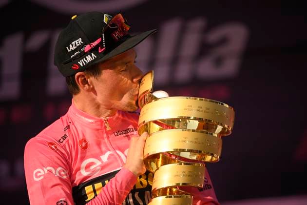 Bilder des Jahres 2023, Sport 05 Mai Sport Themen der Woche KW21 Sport Bilder des Tages Radsport, Giro d Italia, 21. Etappe - Gesamtsieger Primoz Roglic Foto Fabio Ferrari LaPresse 28 Maggio 2023 - Roma, Italia - - Ciclismo - Giro d& x2019;Italia 2023 - Edizione 106 - Tappa 21 - da Roma a Roma Nella foto: ROGLIC Primoz(SLO)JUMBO-VISMA(NED) Maglia Rosa Vincitore Giro D& x2019;Italia 2023 May 28, 2023 Roma, Italy - Sport - Cycling - Giro d& x2019;Italia 2023 - 106th Edition - Stage 21 - From Roma to Roma In the pic: ROGLIC Primoz(SLO)JUMBO-VISMA(NED) Pink Jersey winner Giro D& x2019;Italia 2023  Copyright: xFabioxFerrari LaPresse FerrariFax