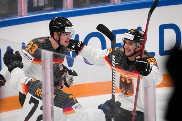 Eishockey, WM, Finale, Kanada - Deutschland John Peterka 33, GER, Dominik Kahun 72, GER and Frederik Tiffels 95, GER celebrating a goal during the 2023 IIHF Ice hockey, Eishockey World Championship, WM, Weltmeisterschaft gold medal match between Canada - Germany at the Nokia Arena on 28. May 2023 in Tampere, Finland. (KALLE PARKKINEN Newspix24) Copyright: xKallexParkkinenx np24282058548