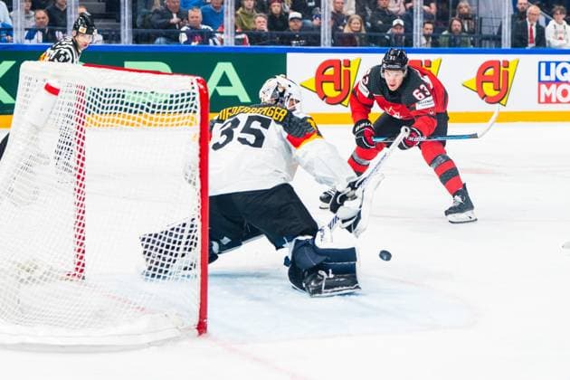 TAMPERE, FINLAND MAY 28 Jake Neighbours of Canada R alone against goalkeeper Mathias Niederberger of Germany L during the 2023 IIHF Ice Hockey World Championship Finland Latvia game between Canada and Germany at Nokia Arena on May 28, 2023 in Tampere, Finland Tampere Nokia Arena Finland  Copyright: xJustPictures.ch JarixPestelaccix