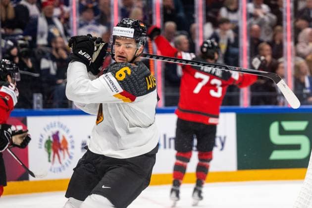 230528 Kai Wissmann of Germany looks dejected after Tyler Toffoli celebrates scores 4 2 during the 2023 IIHF Ice Hockey World Championship final game between Canada and Germany on May 28, 2023 in Tampere Photo Joel Marklund BILDBYRAN kod JM JM0489 bbeng ishockey ice hockey ishockey vm 2023 ishockey vm vm vm 2023 iihf ice hockey world championship final canada canada germany germany depp  Copyright: JOELxMARKLUND BB230528JM135