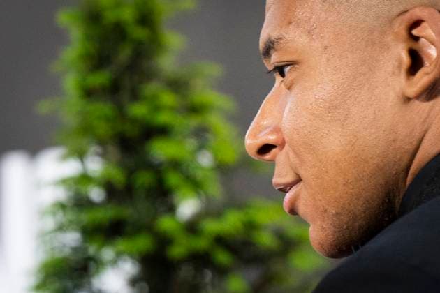 Kylian Mbappe (PSG) FOOTBALL : Arrivees de la 31e Ceremonie des Trophees UNFP - Paris - 28 05 2023 JBAutissier Panoramic 