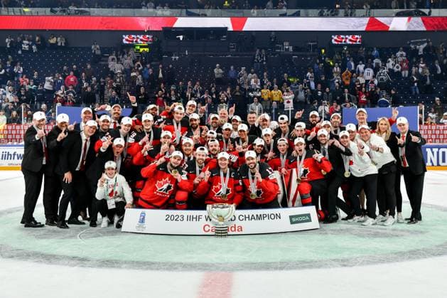 TAMPERE, FINLAND MAY 28 Team Canada celebrate winning the gold medal during the 2023 IIHF Ice Hockey World Championship Finland Latvia game between Canada and Germany at Nokia Arena on May 28, 2023 in Tampere, Finland Tampere Nokia Arena Finland  Copyright: xJustPictures.ch AndreaxBrancax