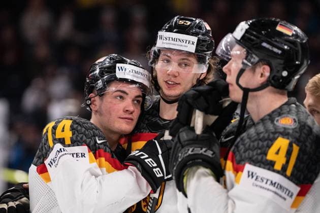 Sport Themen der Woche KW21 Sport Bilder des Tages TAMPERE, FINLAND - MAY 28: Justin Schutz of Germany (L), Moritz Seider of Germany (M) and Jonas Muller of Germany (R) during the 2023 IIHF Ice hockey, Eishockey World Championship, WM, Weltmeisterschaft Finland - Latvia game between Canada and Germany at Nokia Arena on May 28, 2023 in Tampere, Finland. Tampere Nokia Arena Finland *** TAMPERE, FINLAND MAY 28 Justin Schutz of Germany L , Moritz Seider of Germany M and Jonas Muller of Germany R during the 2023 IIHF Ice Hockey World Championship Finland Latvia game between Canada and Germany at Nokia Arena on May 28, 2023 in Tampere, Finland Tampere Nokia Arena Finland  Copyright: xJustPictures.ch JarixPestelaccix