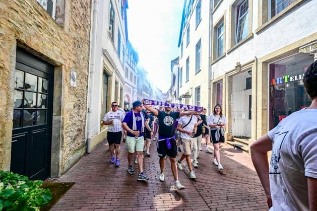 Fan march to the market place with the team, promotion celebration VfL Osnabrueck, football, 3 league, 28 05 2023 Osnabrueck Lower Saxony Germany Copyright: xkolbert-press MarcxNiemeyerx