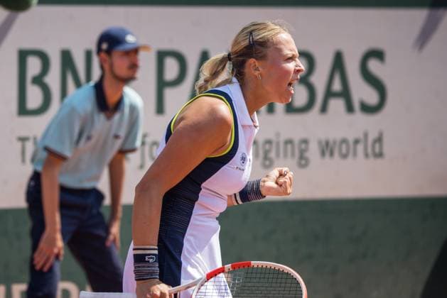 TENNIS - WTA, Tennis Damen French Open 2023 PARIS,FRANCE,29.MAY.23 - TENNIS - WTA Tour, French Open, Roland Garros, Grand Slam. Image shows the rejoicing of Anett Kontaveit (EST).  GEPAxpictures xFrancoisxAsal