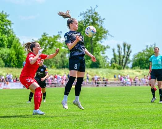29 05 2023, GER, Soccer, 2 Women Bundesliga 2022 2023, SG 99 Andernach 1 FC Köln U20 Maren Weingarz 8 Andernach takes the ball with her chest Andernach Stadium Rheinland Pfalz Germany.