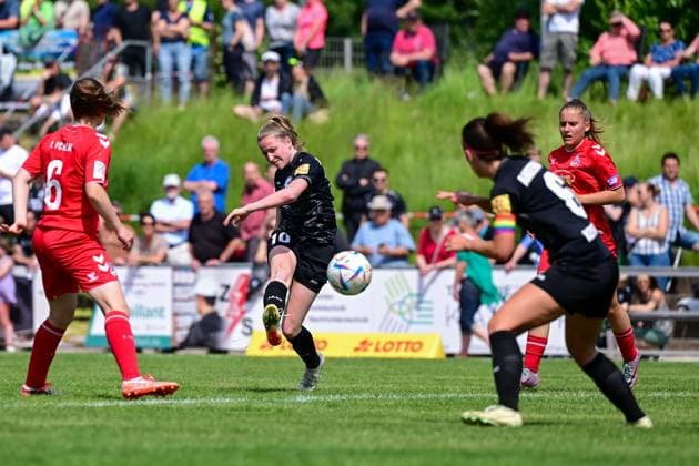 29 05 2023, GER, Soccer, 2 Women Bundesliga 2022 2023, SG 99 Andernach 1 FC Köln U20 Julia Schermuly 10 Andernach with the shot Andernach Stadium Rhineland-Palatinate Germany