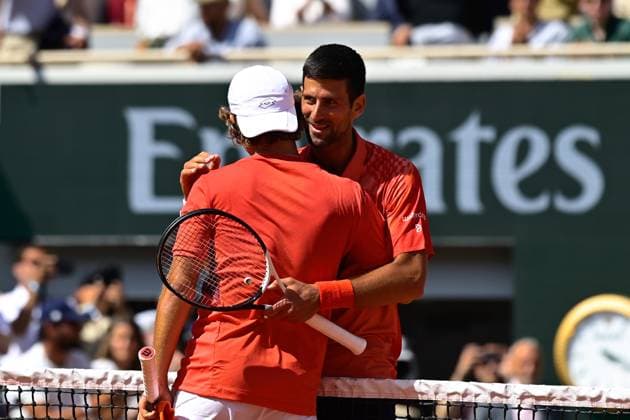 Attitude - Joie de Novak Djokovic ( Serbie ) - Alexsandar Kovacevic ( USA ) TENNIS : Roland Garros 2023 - Internationaux de France - 29 05 2023 FedericoPestellini Panoramic 