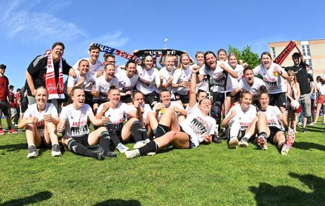 Sport Themen der Woche KW22 Sport Bilder des Tages 29.05.2023 - Fussball - Saison 2022 2023 - 2. Frauen - Fussball - Bundesliga - 26. Spieltag: 1. FC Nürnberg FCN ( Club ) - TSG 1899 Hoffenheim U20 - xwoxzix - Mannschaft Team FCN Jubel Freude - Aufstieg Aufsteiger - Teamfoto Mannschasftfoto *** 29 05 2023 football season 2022 2023 2 women football Bundesliga 26 matchday 1 FC Nürnberg FCN club TSG 1899 Hoffenheim U20 xwoxzix team FCN jubilation joy promotion team photo team photo