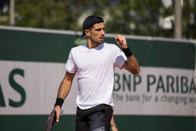 TENNIS - ATP, Tennis Herren French Open 2023 PARIS,FRANCE,29.MAY.23 - TENNIS - ATP World Tour, French Open, Roland Garros, Grand Slam. Image shows the rejoicing of Pedro Cachin (ARG).  GEPAxpictures xFrancoisxAsal