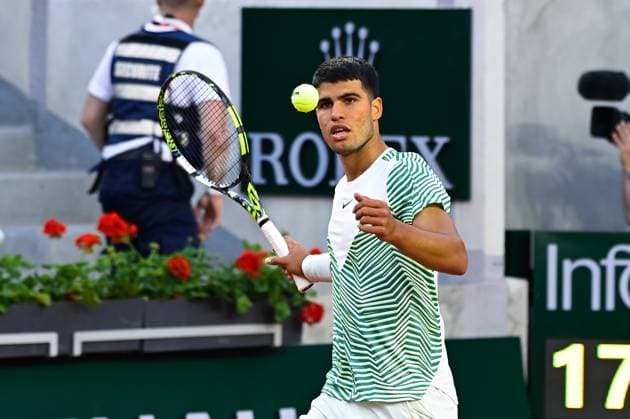 Sport Bilder des Tages Attitude - Joie de Carlos Alcaraz ( Espagne ) TENNIS : Roland Garros 2023 - Internationaux de France - 29 05 2023 FedericoPestellini Panoramic 