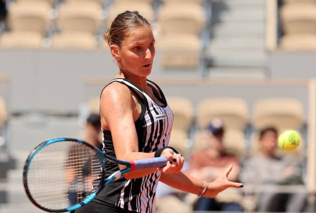 Czech Karolina Pliskova returns the ball to Sloane Stephens of the US during their first-round match at Roland Garros French Tennis Open in Paris, France, on Monday, May 29, 2023. Stephens won 6-0, 6-4.  PAR20230529502 MAYAxVIDON-WHITE