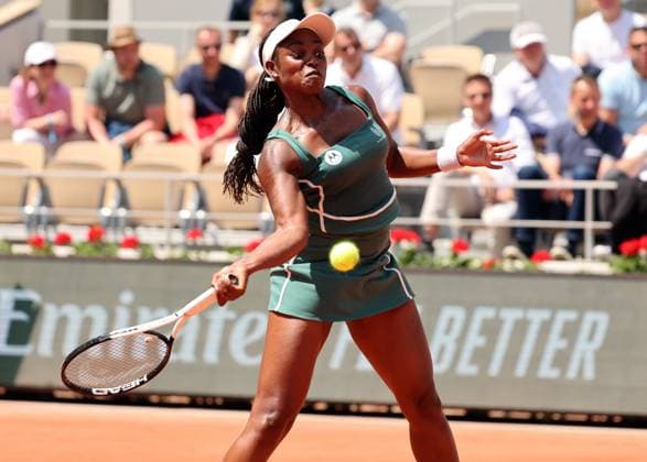 US Sloane Stephens returns the ball to Czech Karolina Pliskova during the French Tennis Open s first-round matches at Roland Garros in Paris, France, on Monday, May 29, 2023. Stephens won 6-0, 6-4.  PAR20230529505 MAYAxVIDON-WHITE