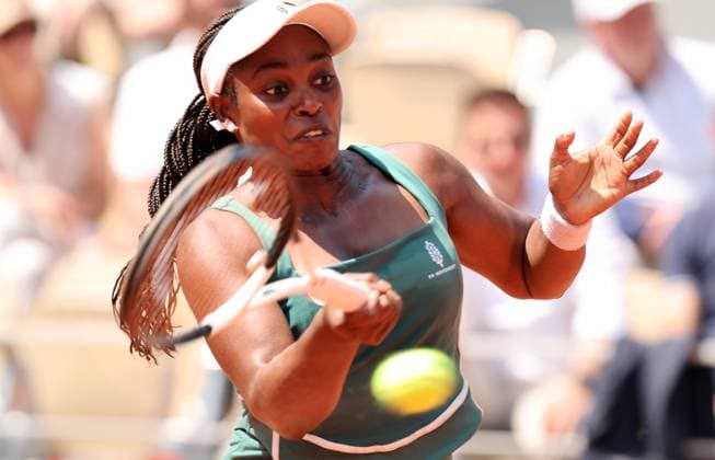 US Sloane Stephens returns the ball to Czech Karolina Pliskova during the French Tennis Open s first-round matches at Roland Garros in Paris, France, on Monday, May 29, 2023. Stephens won 6-0, 6-4.  PAR20230529507 MAYAxVIDON-WHITE