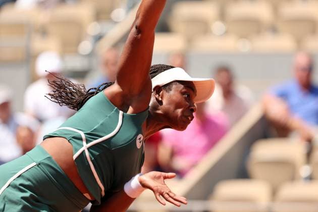 US Sloane Stephens serves to Czech Karolina Pliskova during the French Tennis Open s first-round matches at Roland Garros in Paris, France, on Monday, May 29, 2023. Stephens won 6-0, 6-4.  PAR20230529510 MAYAxVIDON-WHITE