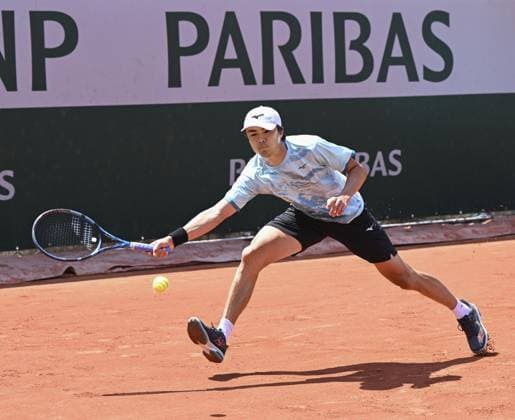 Tennis: French Open Japan s Taro Daniel plays against Christopher O Connell of Australia in the men s singles first round of the French Open tennis tournament at Roland Garros in Paris on May 29, 2023.  A14AA0001530296P 