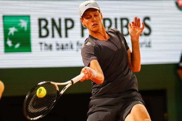 2023 French Open - Day Two Jannik SINNER (ITA) in action during his match against Alexandre MULLER (FRA) on Philippe-CHATRIER court in The French Open Roland Garros 2023 tennis tournament day two. Paris France  Copyright: xIbrahimxEzzatx originalFilename:ezzat-notitle230529_np715.jpg
