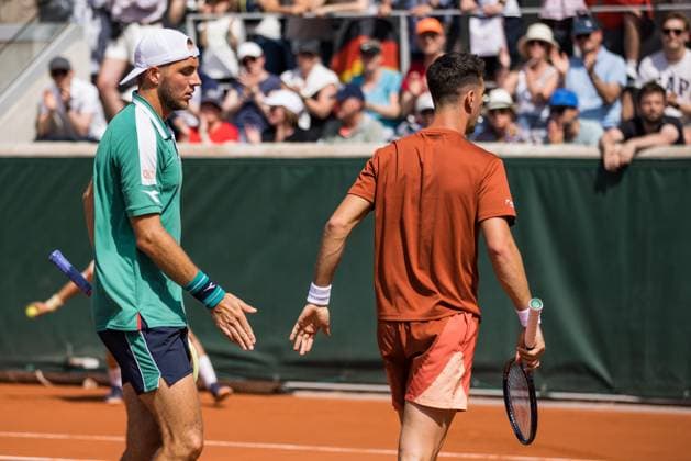 TENNIS - ATP, Tennis Herren French Open 2023 PARIS,FRANCE,30.MAY.23 - TENNIS - ATP World Tour, French Open, Roland Garros, Grand Slam, doubles. Image shows Thanasi Kokkinakis (AUS) and Jan-Lennard Struff (GER).  GEPAxpictures xFrancoisxAsal