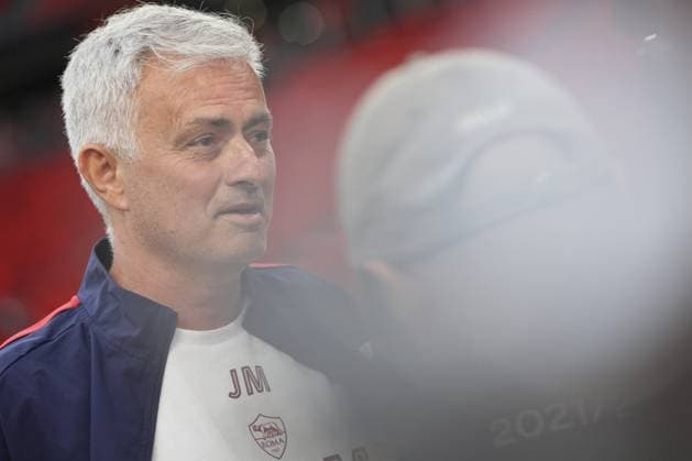 SOCCER - UEFA EL, Sevilla vs Roma BUDAPEST,HUNGARY,30.MAY.23 - SOCCER - UEFA Europa League, final, FC Sevilla vs AS Roma, preview, press conference, PK, Pressekonferenz pitch walk Roma. Image shows head coach Jose Mourinho (Roma).  GEPAxpictures xCsabaxDoemoetoer