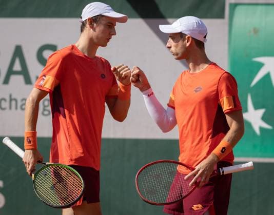 Belgian Joran Vliegen and Belgian Sander Gille pictured during a men s doubles first round match between Belgian pair Gille-Vliegen and Croatian pair Mectic-Pavic at the Roland Garros French Open tennis tournament, in Paris, France, Tuesday 30 May 2023. This year s tournament takes place from 22 May to 12 June. BENOITxDOPPAGNE  x68168457x