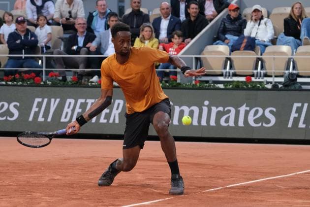 May 31, 2023, Paris, Paris, France: GAEL MONFILS of France return the ball to SEBASTIAN BAEZ of Argentina during the Day 3 of the French Open 2023, Grand Slam tennis tournament at the Roland-Garros Stadium - Paris France..Gael Monfils won : 3-6 6-3 7-5 1-6 7-5 Paris France - ZUMAp119 20230531_zaf_p119_045 Copyright: xPierrexSteveninx