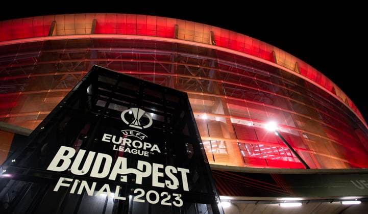 Sevilla v AS Roma, UEFA Europa League Final 2023, Pre press conference, PK, Pressekonferenz & Training, Puskas Arena, Budapest, Hungary. - 30th May 2023. Puskas Arena lite up in AS Roma colours ahead of The UEFA Europa League Final 2023. - Sevilla v AS Roma, UEFA Europa League Final 2023, Pre Press Conference & Training, Puskas Arena, Budapest, Hungary. - 30th May 2023. Budapest Puskas Arena Hungary Copyright: xDanxWeirx CP_UEFA_Europa_League_Final_2023_Press_Conference_Training_50