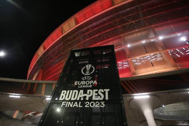 Sevilla v AS Roma, UEFA Europa League Final 2023, Pre press conference, PK, Pressekonferenz & Training, Puskas Arena, Budapest, Hungary. - 30th May 2023. Puskas Arena lite up in AS Roma club colours ahead of The UEFA Europa League Final 2023. - Sevilla v AS Roma, UEFA Europa League Final 2023, Pre Press Conference & Training, Puskas Arena, Budapest, Hungary. - 30th May 2023. Budapest Puskas Arena Hungary Copyright: xDanxWeirx CP_UEFA_Europa_League_Final_2023_Press_Conference_Training_69