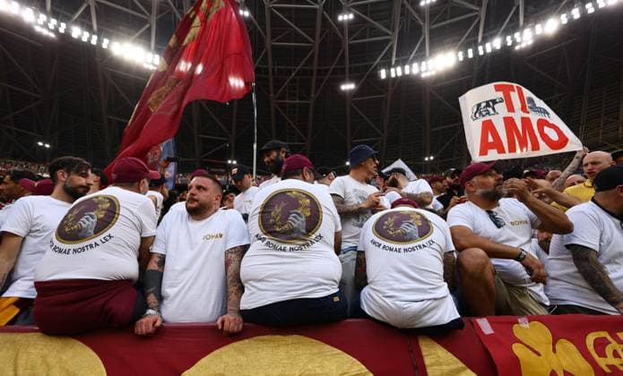 Budapest, Hungary, 31st May 2023. As Roma fans prepare for the game during the UEFA Europa League Final match at Puskas Arena, Budapest. Picture credit should read: David Klein Sportimage EDITORIAL USE ONLY. No use with unauthorised audio, video, data, fixture lists, club league logos or live services. Online in-match use limited to 120 images, no video emulation. No use in betting, games or single club league player publications. SPI-2471-0003