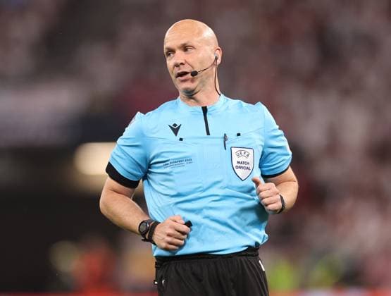 Budapest, Hungary, 31st May 2023. Referee Anthony Taylor takes charge of the UEFA Europa League Final during the UEFA Europa League Final match at Puskas Arena, Budapest. Picture credit should read: David Klein Sportimage EDITORIAL USE ONLY. No use with unauthorised audio, video, data, fixture lists, club league logos or live services. Online in-match use limited to 120 images, no video emulation. No use in betting, games or single club league player publications. SPI-2471-0031