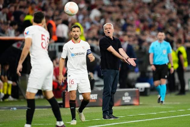 Sevilla FC v AS Roma - UEFA Europa League Final 2022 23 Jose Mourinho head coach of Roma reacts during the UEFA Europa League 2022 23 final match between Sevilla FC and AS Roma at Puskas Arena on May 31, 2023 in Budapest, Hungary. Budapest Hungary  Copyright: xJosexBretonx originalFilename:breton-sevillaf230531_np5yI.jpg