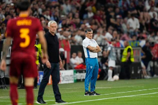 Sevilla FC v AS Roma - UEFA Europa League Final 2022 23 Jose Luis Mendilibar, Head Coach of Sevilla FC looks on during the UEFA Europa League 2022 23 final match between Sevilla FC and AS Roma at Puskas Arena on May 31, 2023 in Budapest, Hungary. Budapest Hungary  Copyright: xJosexBretonx originalFilename:breton-sevillaf230531_npUPG.jpg