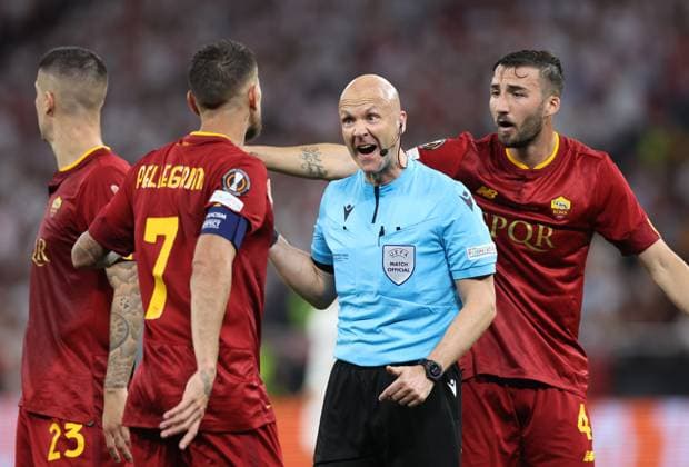 Budapest, Hungary, 31st May 2023. Referee Anthony Taylor stamps his authority on the game during the UEFA Europa League Final match at Puskas Arena, Budapest. Picture credit should read: David Klein Sportimage EDITORIAL USE ONLY. No use with unauthorised audio, video, data, fixture lists, club league logos or live services. Online in-match use limited to 120 images, no video emulation. No use in betting, games or single club league player publications. SPI-2471-0056