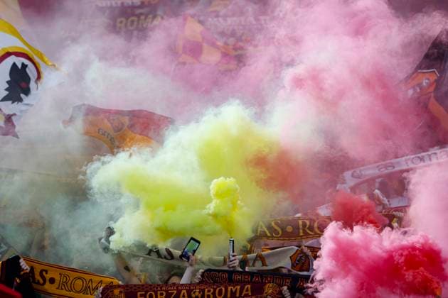 May 31, 2023, ROME, ITALY: AS Roma supporters reacts as they watch on maxi-screens the broadcasting of the UEFA Europa League final between Sevilla FC and AS Roma at the Olimpico Stadium in Rome, Italy, 31 May 2023. ANSA FABIO FRUSTACI ROME ITALY - ZUMAa110 20230531_zaf_a110_028 Copyright: xFabioxFrustacix