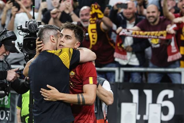 SOCCER - UEFA EL, Sevilla vs Roma BUDAPEST,HUNGARY,31.MAY.23 - SOCCER - UEFA Europa League, final, FC Sevilla vs AS Roma. Image shows the rejoicing of Paulo Dybala (Roma).  GEPAxpictures xCsabaxDoemoetoer