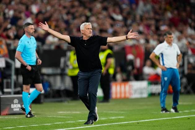 Sevilla FC v AS Roma - UEFA Europa League Final 2022 23 Jose Mourinho head coach of Roma reacts during the UEFA Europa League 2022 23 final match between Sevilla FC and AS Roma at Puskas Arena on May 31, 2023 in Budapest, Hungary. Budapest Hungary  Copyright: xJosexBretonx originalFilename:breton-sevillaf230531_npd5D.jpg