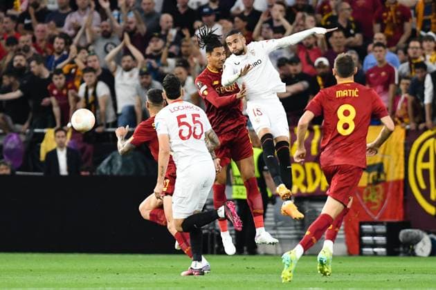 UEFA Europa League Final 2023: Sevilla vs Roma Youssef En-Nesyri and Chris Smalling in action during UEFA Europa League Final 2023: Sevilla vs Roma, disputed on Puskas Arena, Budapest, 31 May 2023 Budapest Puskas Arena Hungary Copyright: xAncaxTepeix