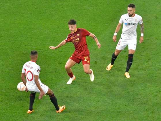 Paulo Dybala and Alex Telles in the football match between Sevilla FC and AS Roma, Europa League final, held at the Ferenc Puskas Arena in Budapest, Wednesday, May 31, 2023 Budapest Copyright: xRazvanxPasarica SPORTxPICTURESx