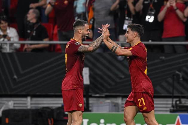 Paulo Dybala (21 Roma) celebrates his goal during the UEFA Europa League final 2023 between Sevilla and Roma at Puskas Arena in Budapest, Hungary Soccer (Cristiano Mazzi SPP) Copyright: xCristianoxMazzix xSPPx spp-en-CrMaSp-CM1_3345