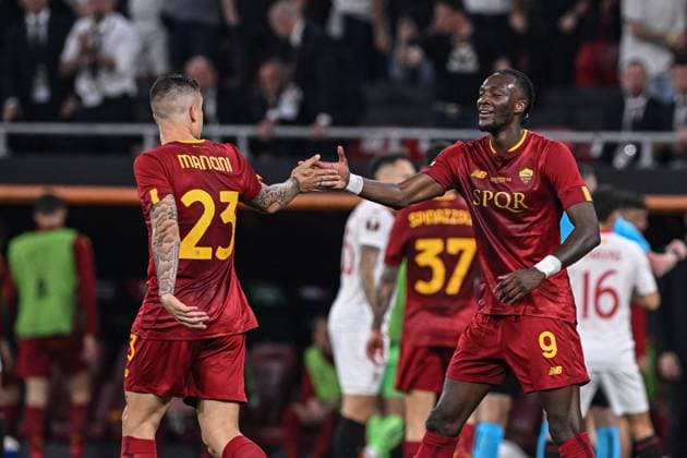 Gianluca Mancini (23 Roma) and Tammy Abraham (9 Roma) celebrates the goal during the UEFA Europa League final 2023 between Sevilla and Roma at Puskas Arena in Budapest, Hungary Soccer (Cristiano Mazzi SPP) Copyright: xCristianoxMazzix xSPPx spp-en-CrMaSp-CM1_3474