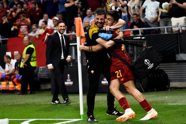 Sport Bilder des Tages Sevilla FC v AS Roma - UEFA Europa League Paulo Dybala of AS Roma celebrates after scoring a goal during the UEFA Europa League final football match between Sevilla FC and AS Roma. Budapest Hungary Copyright: xNicolòxCampox