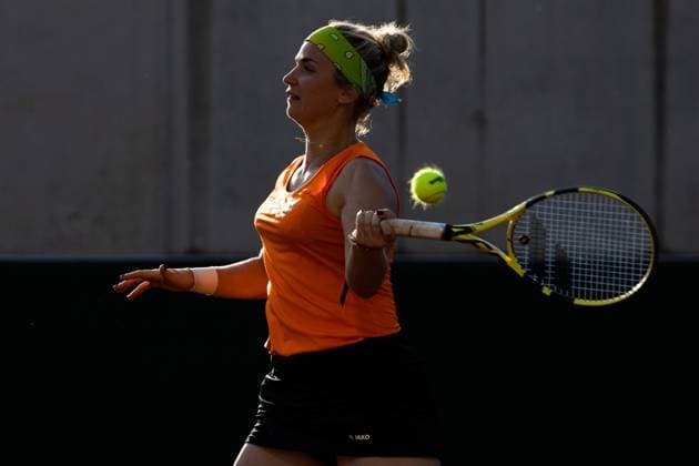 Belgian Ysaline Bonaventure pictured in action during a doubles tennis match between Belgian-Hungarian pair Bonaventure-Udvardy and French pair Robbe-Tubello, in the first round of the women s doubles at the Roland Garros French Open tennis tournament in Paris, France, Wednesday 31 May 2023. BENOITxDOPPAGNE  x68219470x