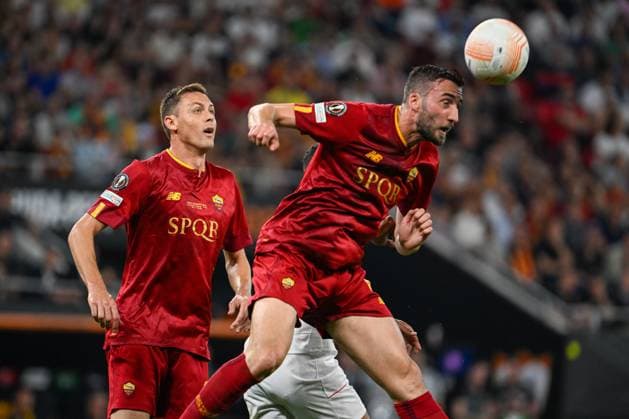 AS RomaÃ¢& x80;& x99;s Bryan Cristante overhead kick during Europe League final soccer match between AS Roma vs. Sevilla at the Puskas Arena in Budapest, Hungary, 31st of May 2023  Copyright: xVinnyxOrlando LiveMediax xipa-agx xLivexMediax 0 IPA_IPA38351518